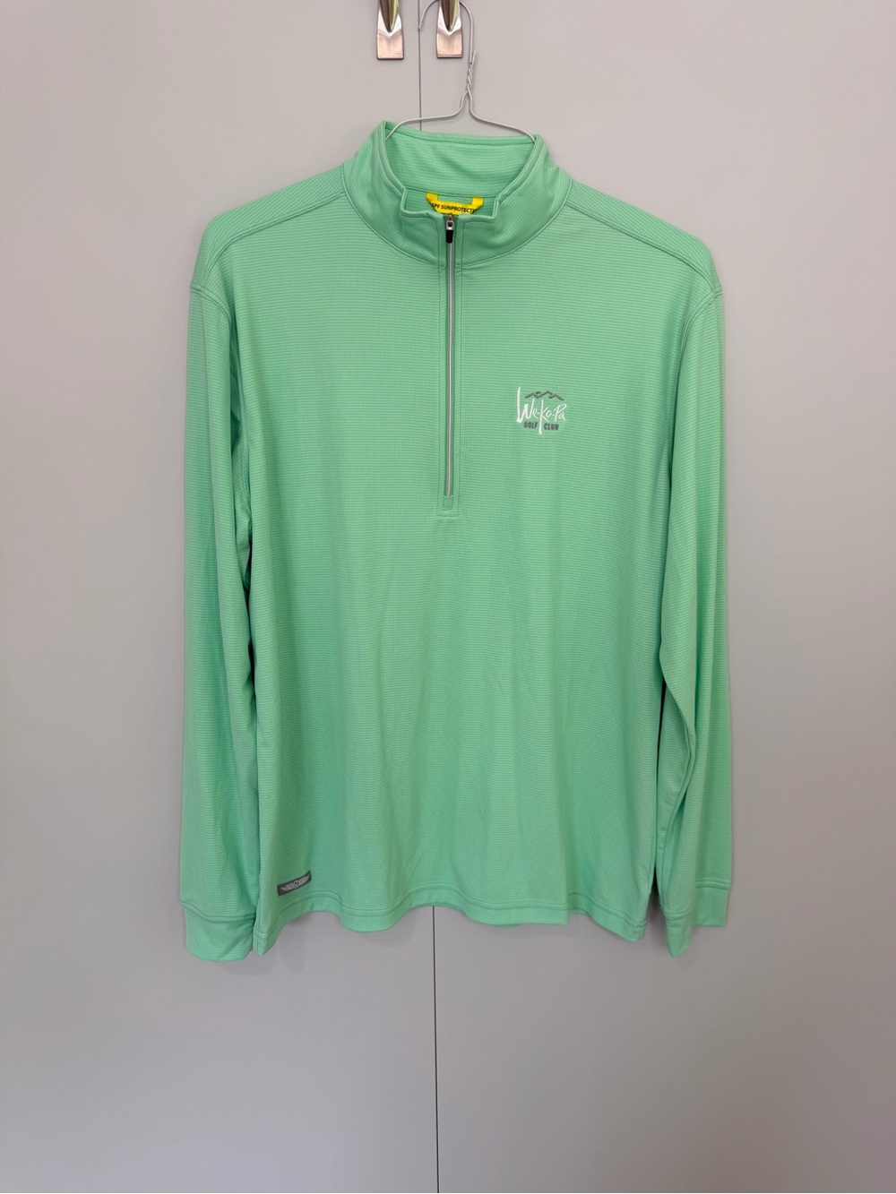 STRAIGHT DOWN Men’s We-Ko-Pa Golf Club Q-Zip Pullover Lime Green